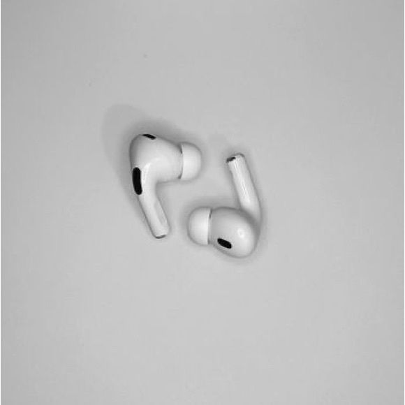 AirPods 2 Pro - Picture 4 of 5